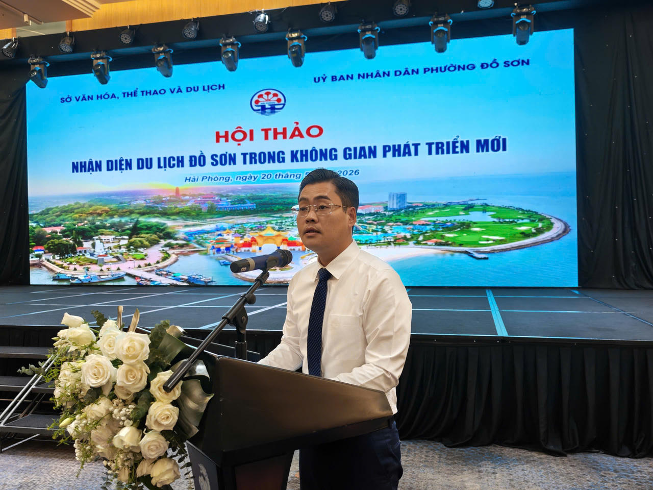 Chủ tịch UBND phường Đồ Sơn Nguyễn Quang Diện phát biểu khai mạc hội thảo.