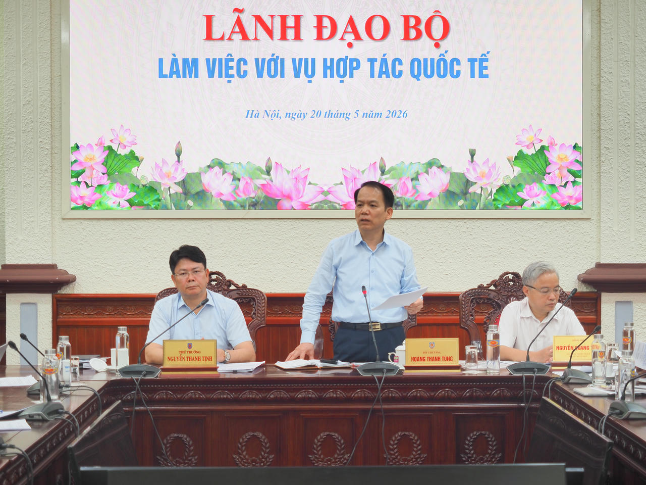 Bộ trưởng Hoàng Thanh Tùng kết luận buổi làm việc.