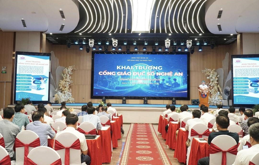 Cổng giáo dục số hình thành "hạ tầng số trung tâm" kết nối cơ quan quản lý, nhà trường, giáo viên, học sinh và phụ huynh trên cùng một môi trường số thống nhất.