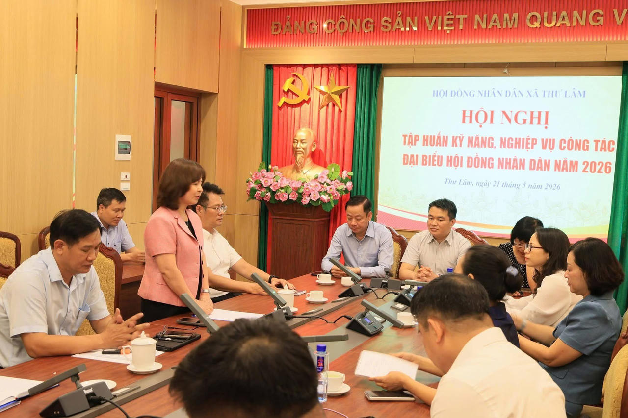 Bà Nguyễn Thị Thanh Tâm – Bí thư Đảng ủy, Chủ tịch HĐND xã Thư Lâm thay mặt Thường trực HĐND xã và các đại biểu HĐND xã phát biểu.