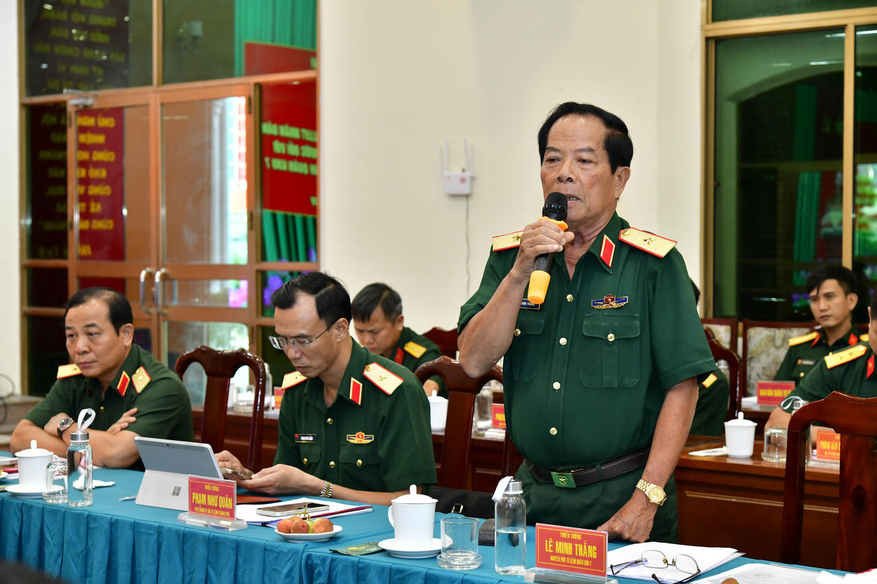 Thiếu tướng Lê Minh Thắng phát biểu tại hội thảo. (Ảnh: Hữu Tân)