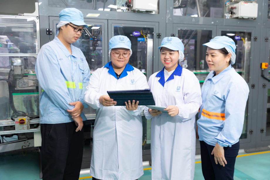 Đến nay, doanh nghiệp đã tạo ra gần 1.400 việc làm trực tiếp và đóng góp vào hệ sinh thái khoảng 10.000 việc làm gián tiếp thông qua mạng lưới đối tác rộng khắp