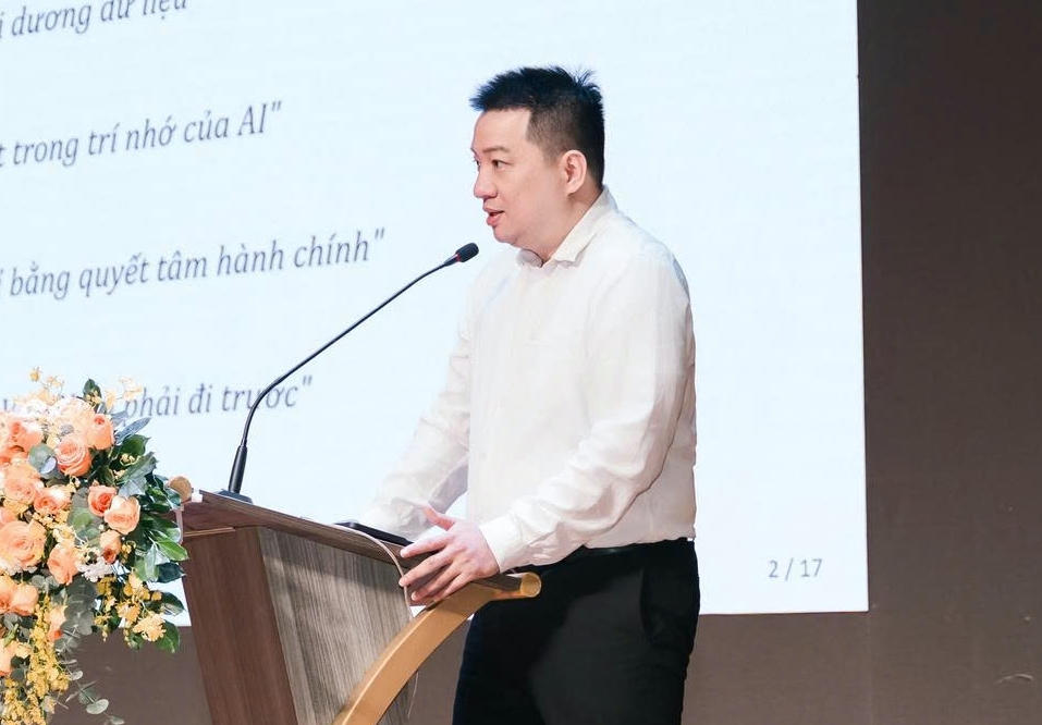 Ông Hồ Đức Thắng - Đại biểu Quốc hội hoạt động chuyên trách tại Ủy ban Văn hóa và Xã hội của Quốc hội trình bày tham luận