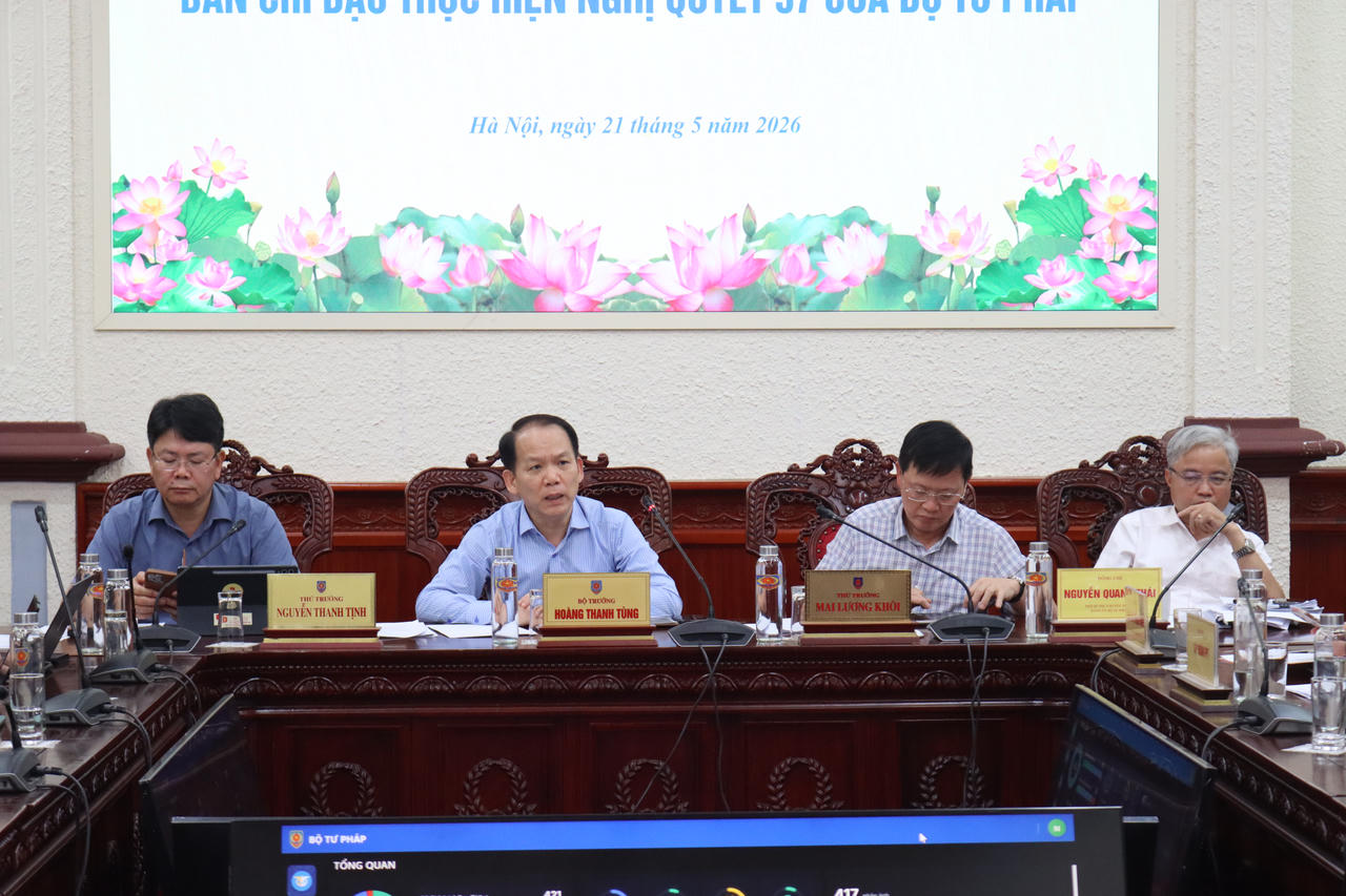 Bộ trưởng Hoàng Thanh Tùng kết luận cuộc họp.