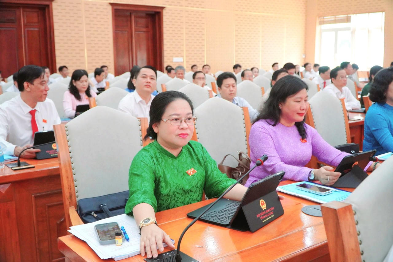 HĐND tỉnh An Giang thông qua nhiều nghị quyết quan trọng, kiện toàn nhân sự tỉnh