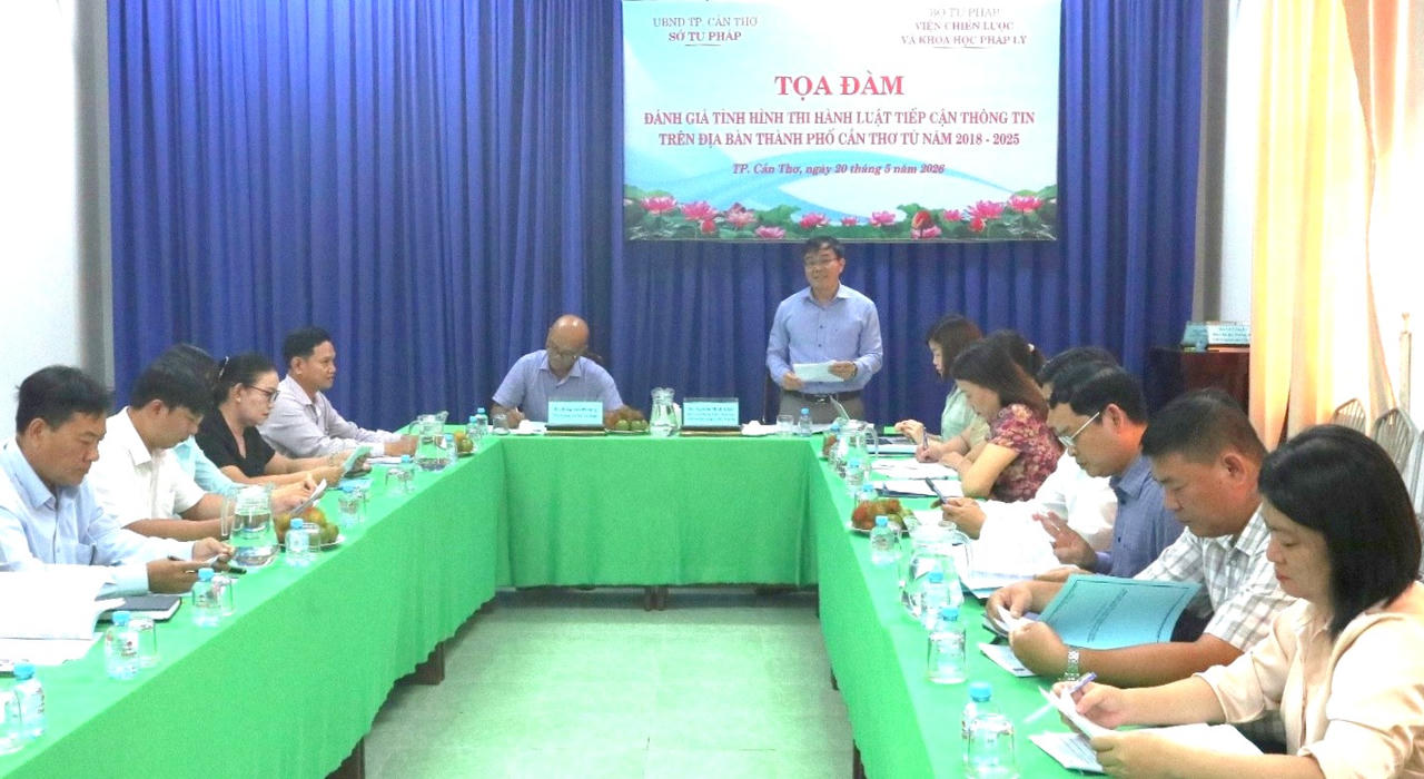 Ông Nguyễn Minh Khuê - Phó Viện trưởng Viện Chiến lược và Khoa học pháp lý (Bộ Tư pháp) phát biểu tại buổi Tọa đàm.