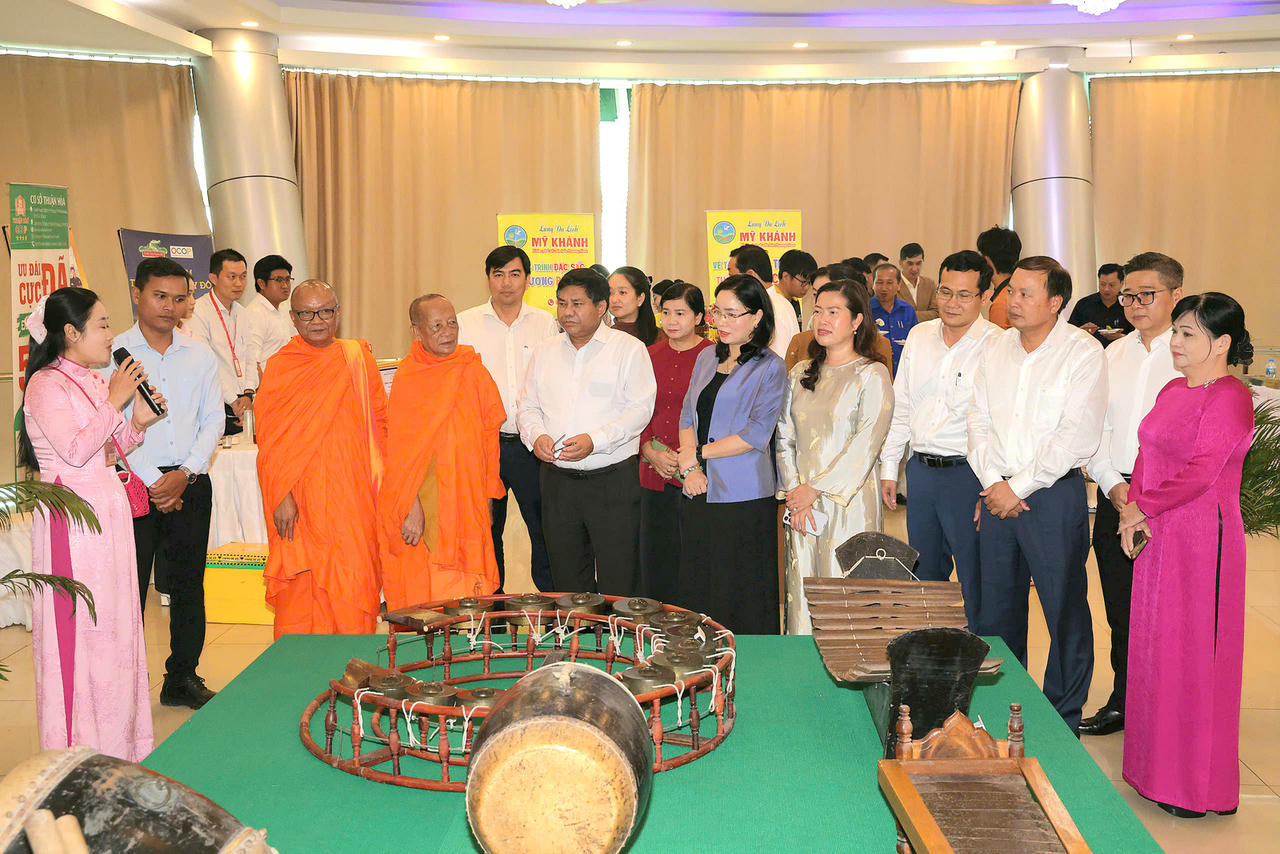  Đồng bào Khmer có truyền thống văn hóa đặc sắc, nghệ thuật trình diễn dân gian phong phú