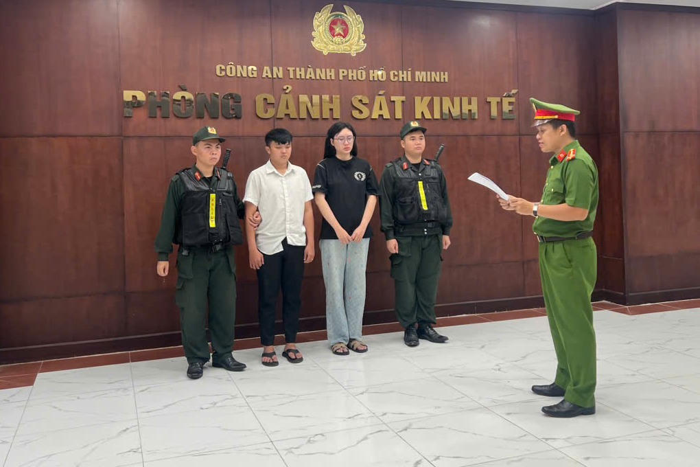 Khởi tố vợ chồng chủ cửa hàng “Chí Phát Luxury” 