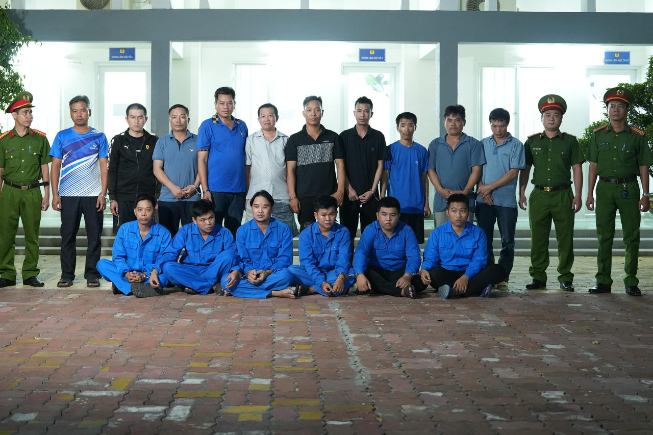 Khởi tố 35 đối tượng mua bán, vận chuyển chất độc Xyanua xuyên biên giới