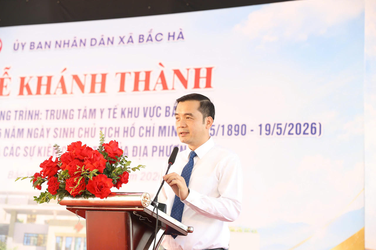 Ông Bùi Minh Hải, chủ tịch UBND xã Bảo Hà phát biểu tại buổi lễ