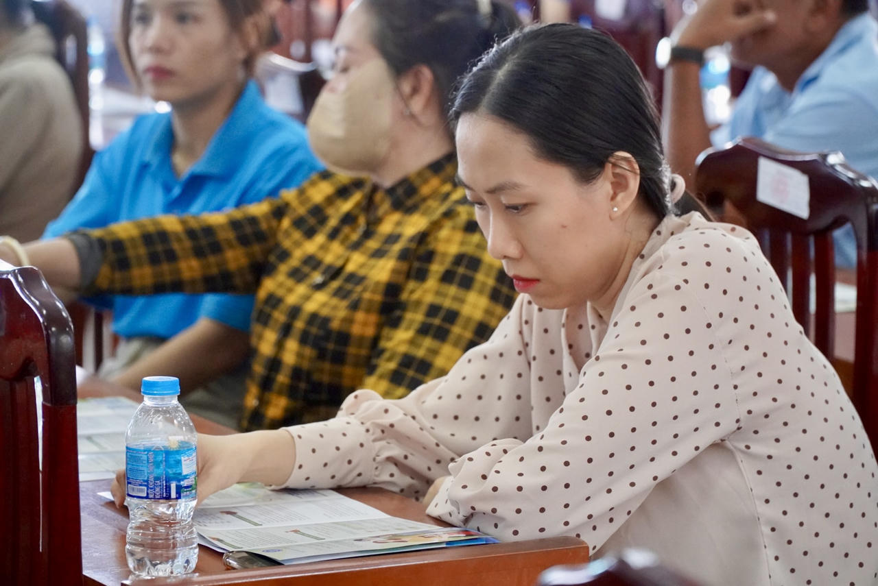 BHXH Đồng Tháp tăng cường đối thoại với hộ kinh doanh, người dân