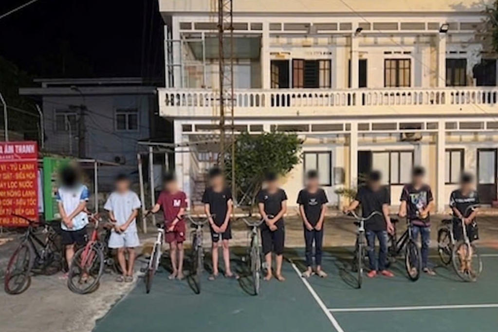 Xử lý nhóm học sinh tháo phanh xe, đánh võng, lạng lách giữa đường ở Hải Phòng