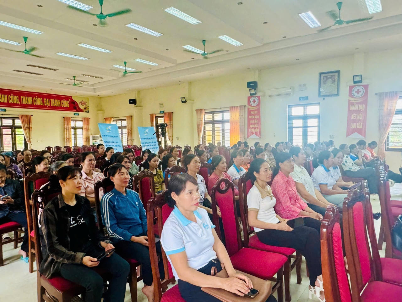Tuyên truyền tiết kiệm năng lượng cho phụ nữ nông thôn