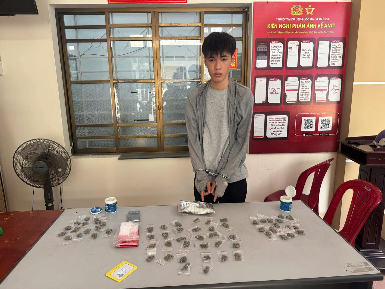 Trương Tiến Phương Huy - một trong những đối tượng cầm đầu đường dây cung cấp ma túy cần sa (Ảnh: Công an cung cấp).