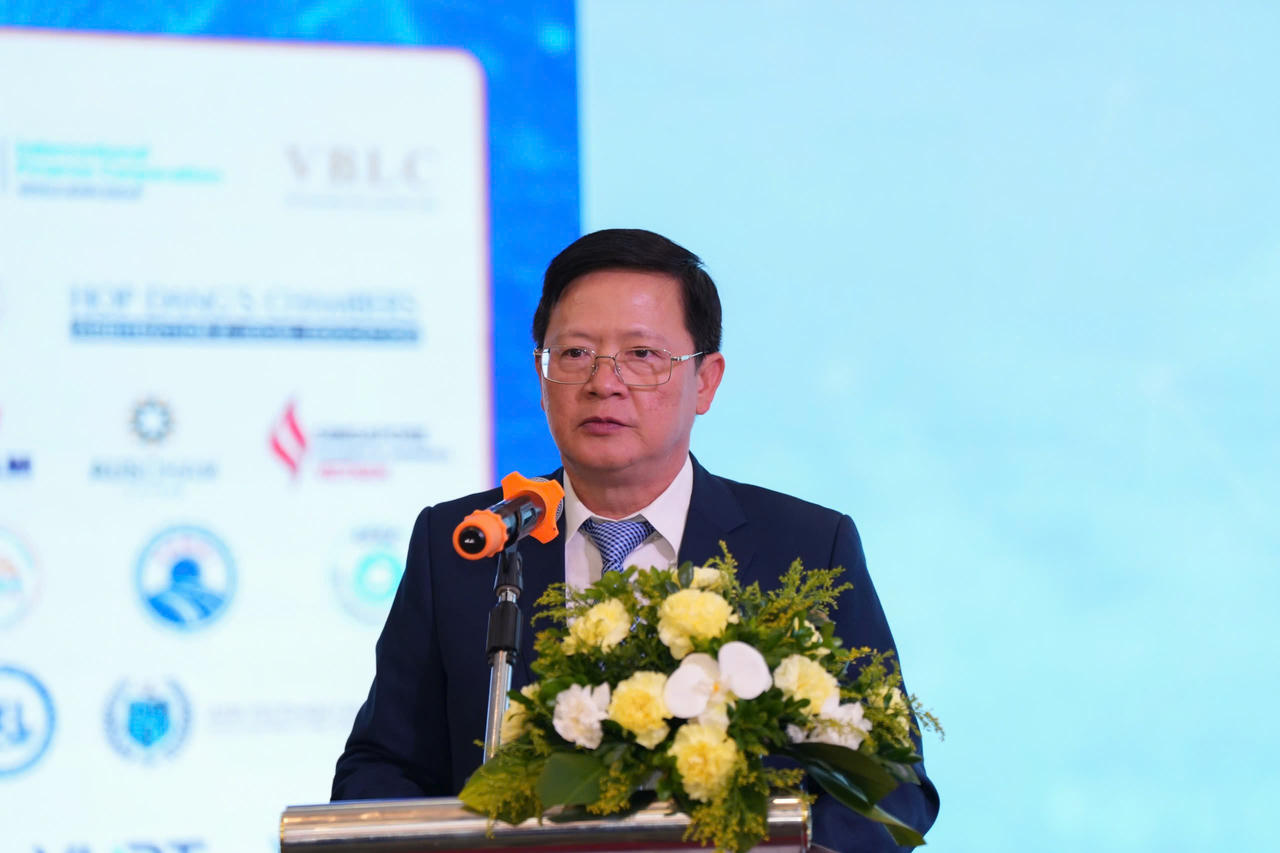 Thứ trưởng Bộ Tư pháp Mai Lương Khôi phát biểu.