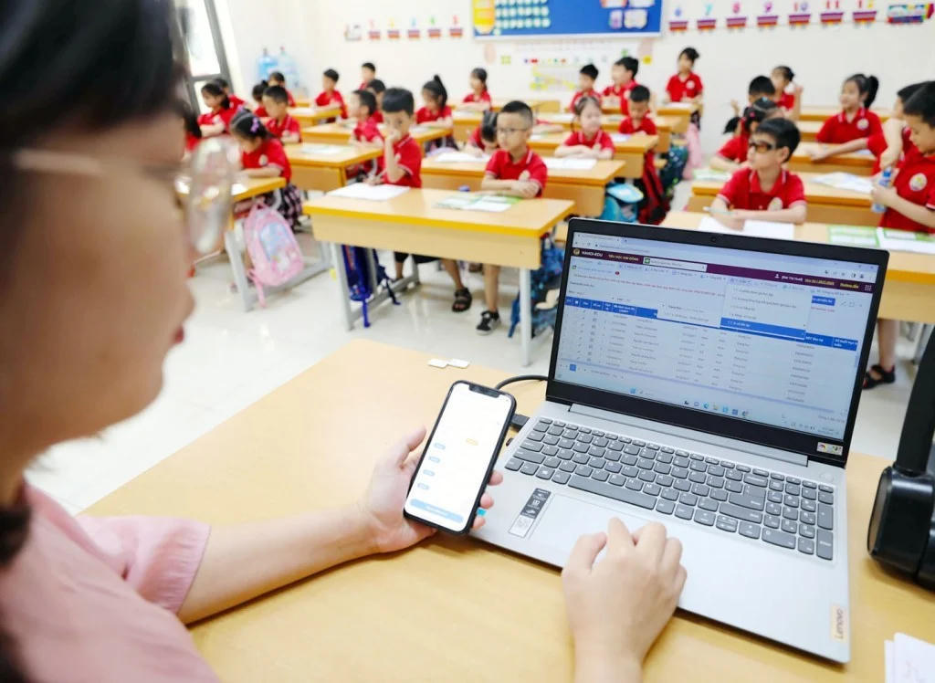 Đề xuất mỗi học sinh sẽ có một học bạ số gắn với mã hồ sơ học tập suốt đời Đề xuất mỗi học sinh sẽ có một học bạ số gắn với mã hồ sơ học tập suốt đời