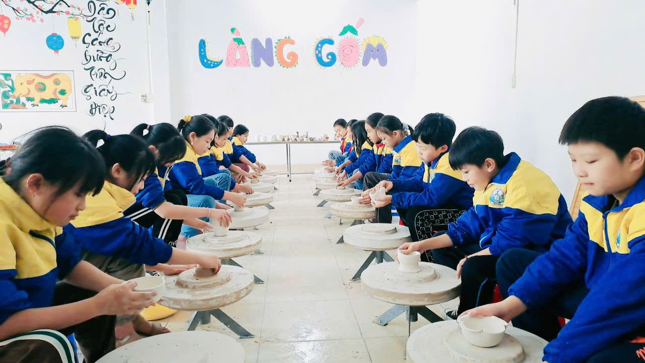 'Lá chắn số' dưới mái trường biên cương