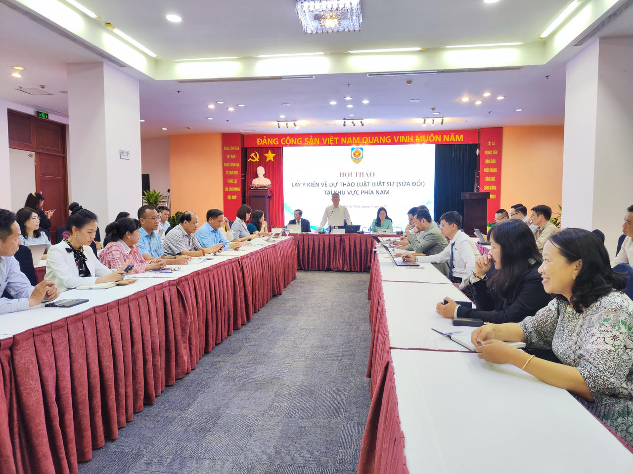 Hội thảo ở khu vực phía Nam nhằm lấy ý kiến hoàn thiện Dự thảo Luật Luật sư (sửa đổi).