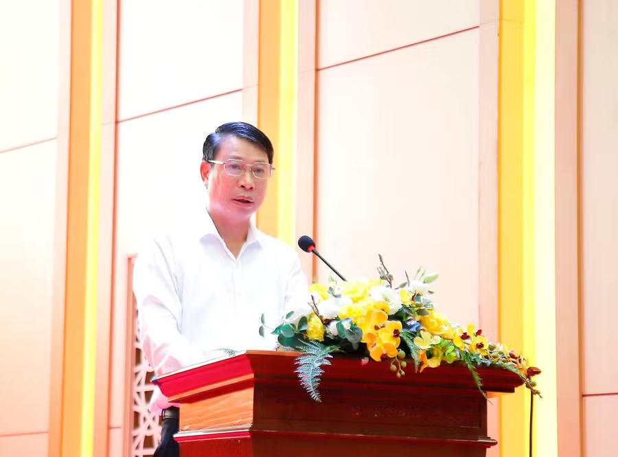 Ông Nguyễn Khắc Hiếu - Phó Chủ tịch UBND tỉnh Phú Thọ phát biểu tại lễ khai mạc. Ảnh: M.S