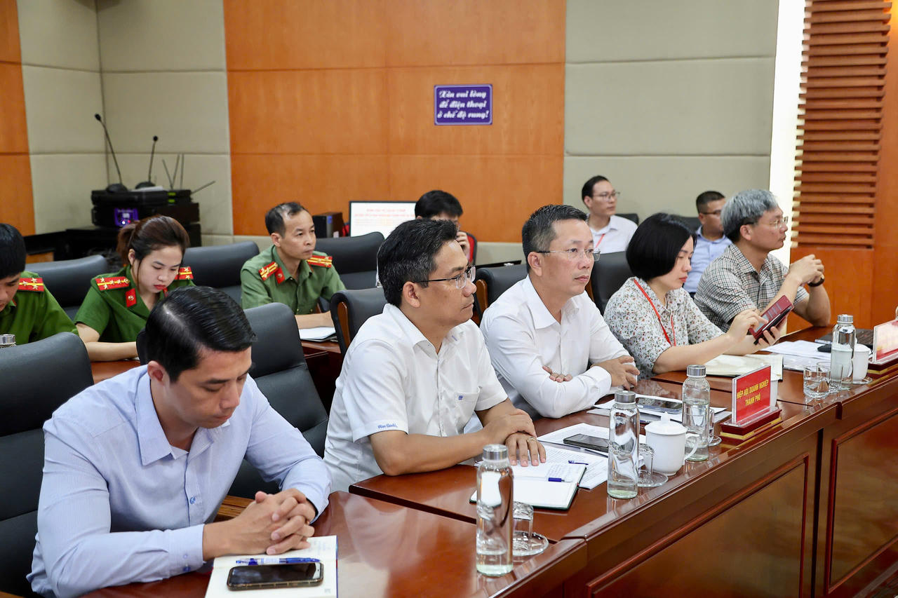 Thứ trưởng Bộ Tư pháp Nguyễn Thanh Tịnh khảo sát việc thực hiện các Nghị quyết về cải cách thủ tục hành chính tại Hải Phòng