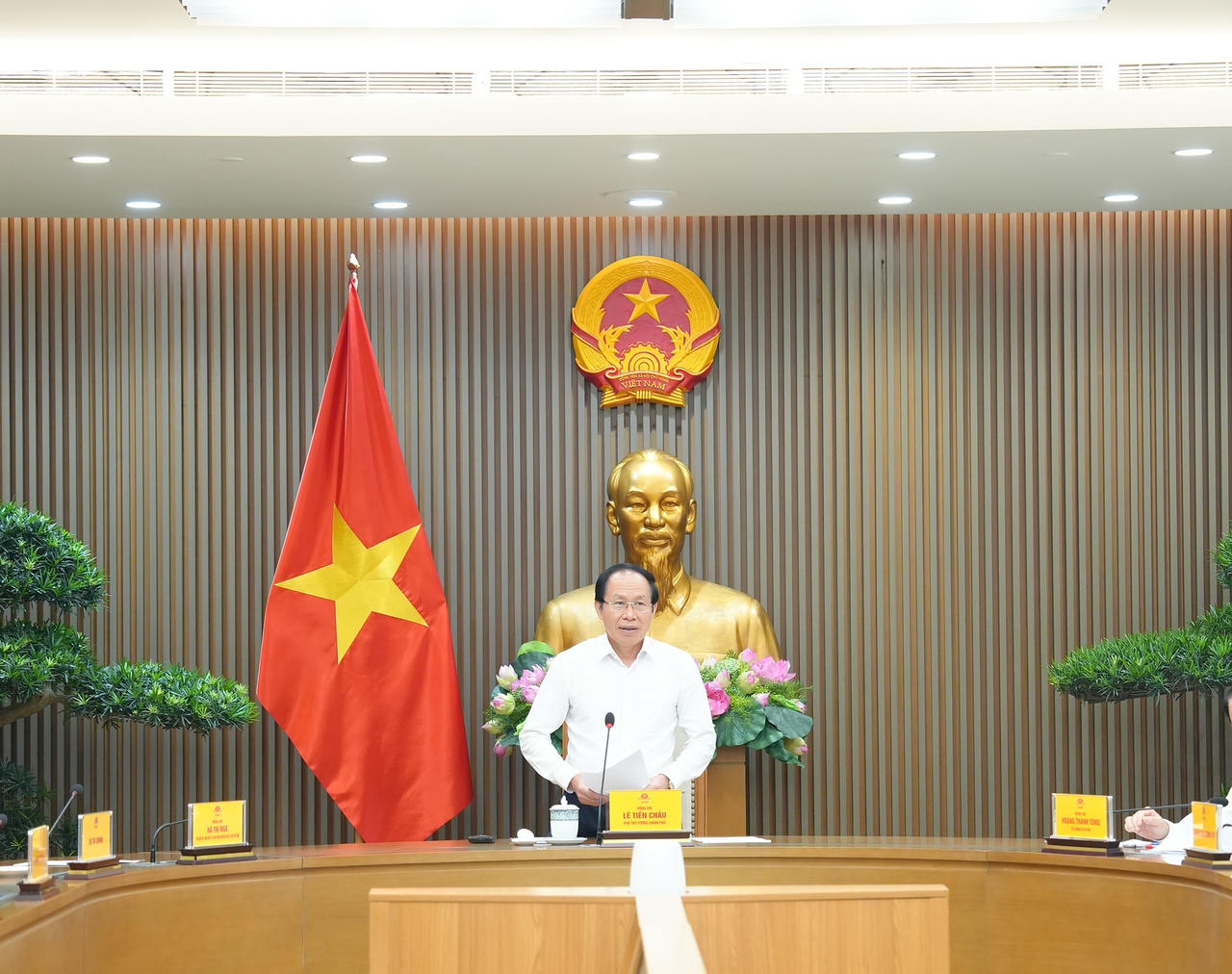 Phó Thủ tướng Lê Tiến Châu kết luận cuộc họp.