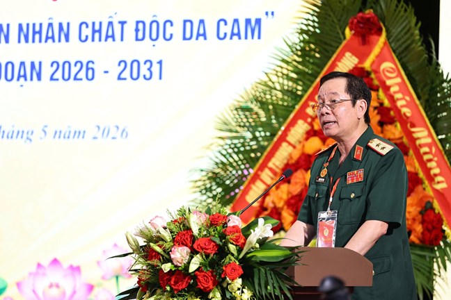 Trung tướng Nguyễn Hữu Chính - Chủ tịch Hội Nạn nhân chất độc da cam/dioxin Việt Nam phát biểu khai mạc Đại hội. Ảnh: Minh Đức