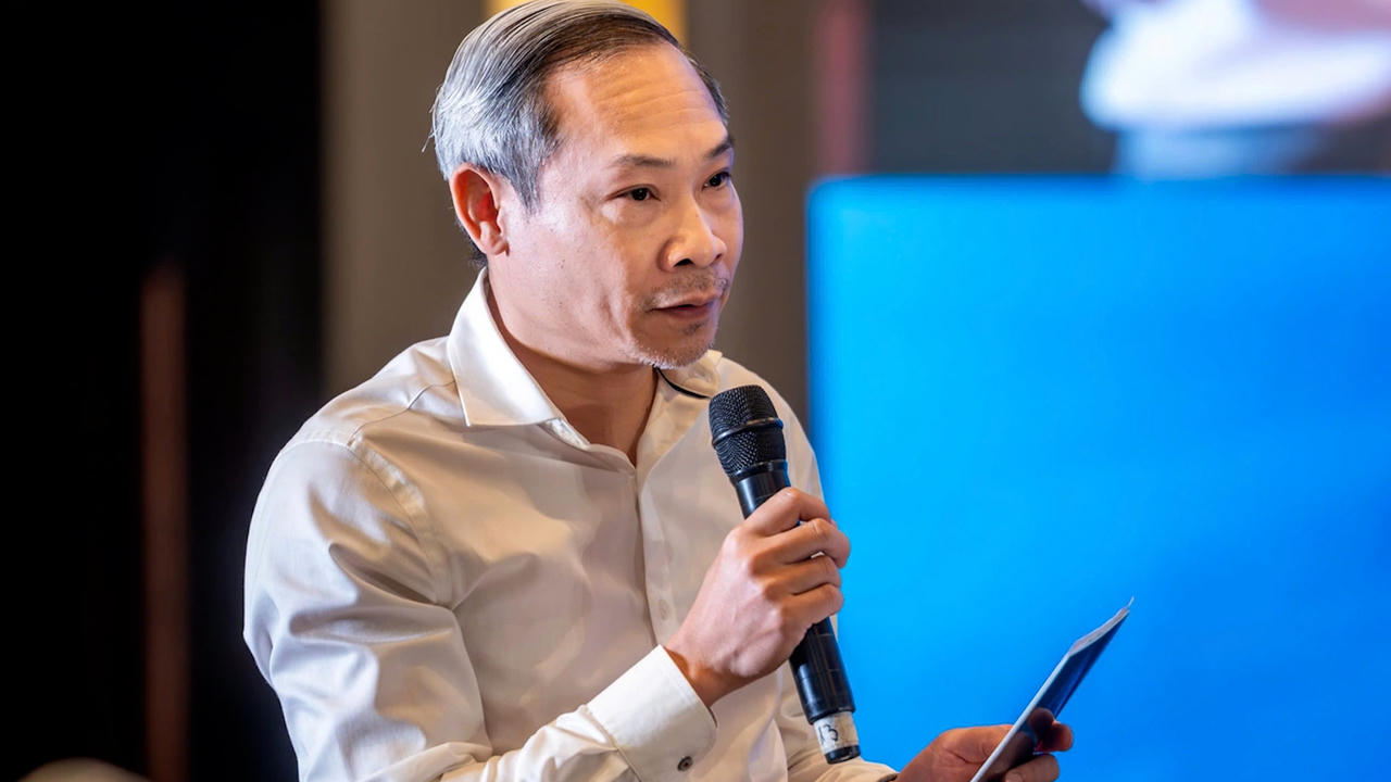 Đại biểu Quốc hội hoạt động chuyên trách tại Ủy ban Kinh tế và Tài chính của Quốc hội ông Phan Đức Hiếu.