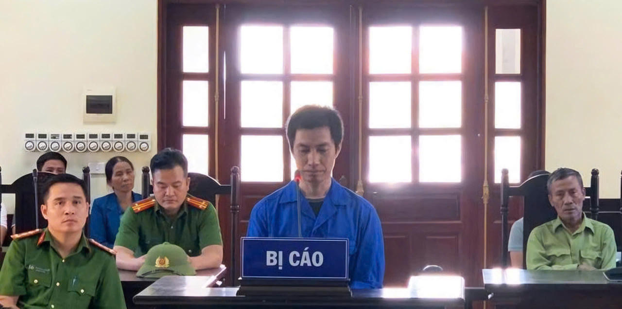Đâm cha ruột để đòi sổ đỏ, con trai lĩnh án tù