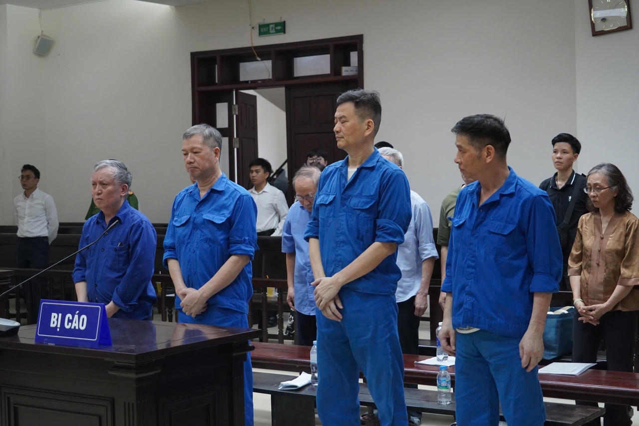 Vụ 'tòa tháp nghìn tỷ bỏ hoang': Cựu Chủ tịch Vicem được đề nghị giảm án Vụ 'tòa tháp nghìn tỷ bỏ hoang': Cựu Chủ tịch Vicem được đề nghị giảm án
