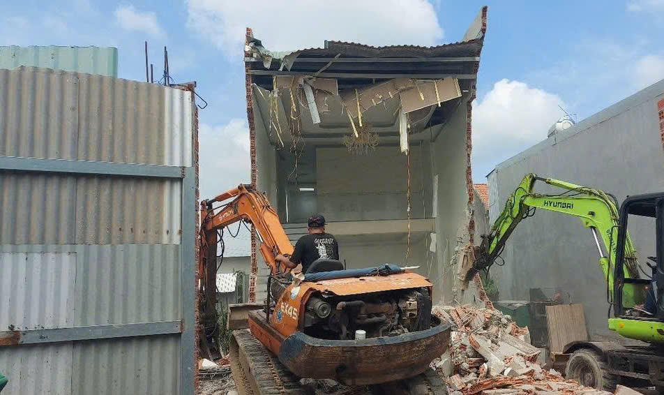 UBND phường Long Hưng kiên quyết xử lý các công trình xây dựng trái phép.