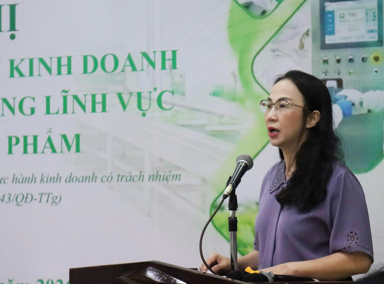 Phó Cục trưởng Cục Pháp luật dân sự - kinh tế Lê Thị Hoàng Thanh phát biểu khai mạc.