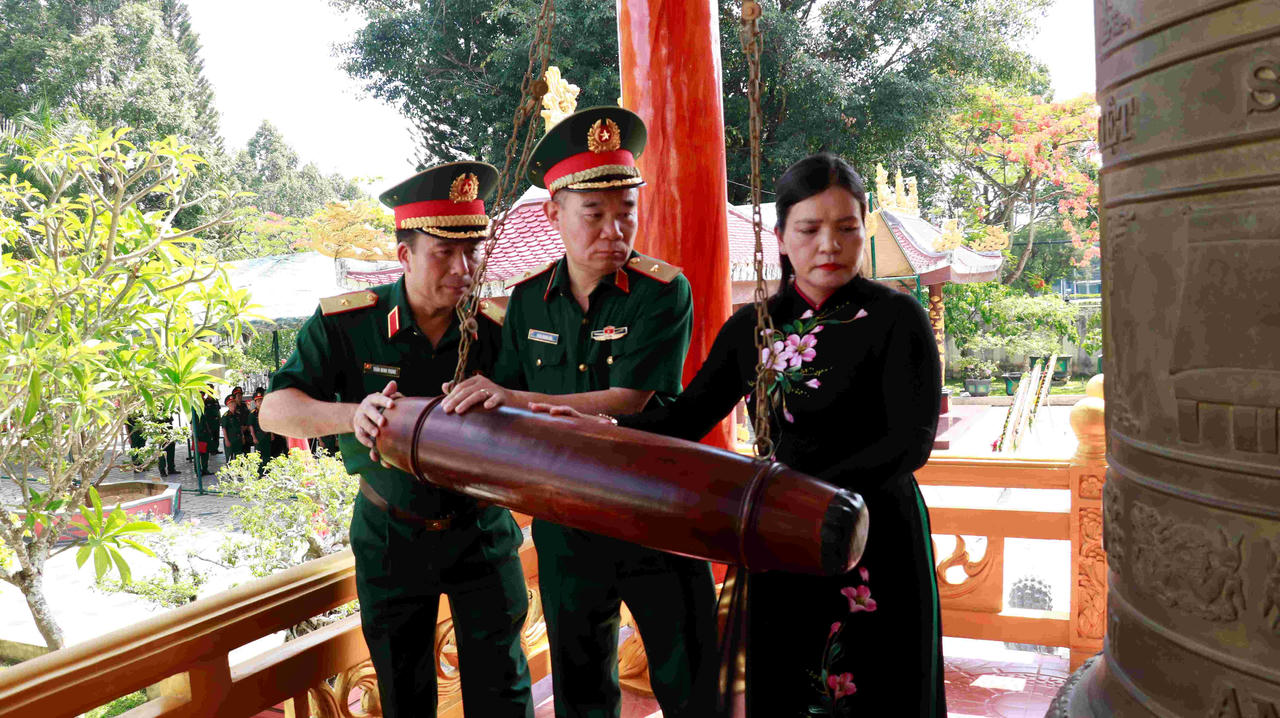 Làm rõ thông tin về rãnh mộ các liệt sĩ Trung đoàn 24A hy sinh năm 1968 tại Kon Tum