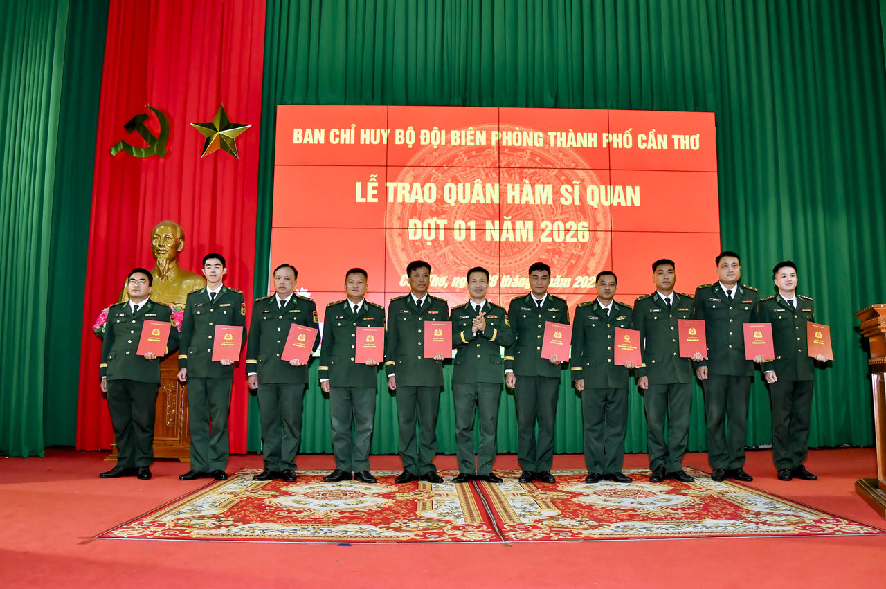 BĐBP Cần Thơ, Đồng Tháp, Tây Ninh trao quyết định thăng quân hàm đối với sĩ quan, quân nhân chuyên nghiệp