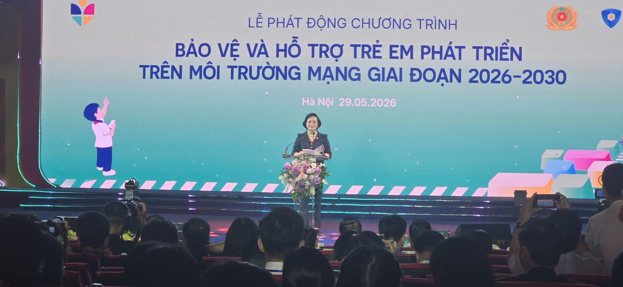 Phó Thủ tướng Phạm Thị Thanh Trà phát biểu tại Lễ phát động chương trình Bảo vệ và hỗ trợ trẻ em phát triển trên môi trường mạng Giai đoạn 2026 - 2030.