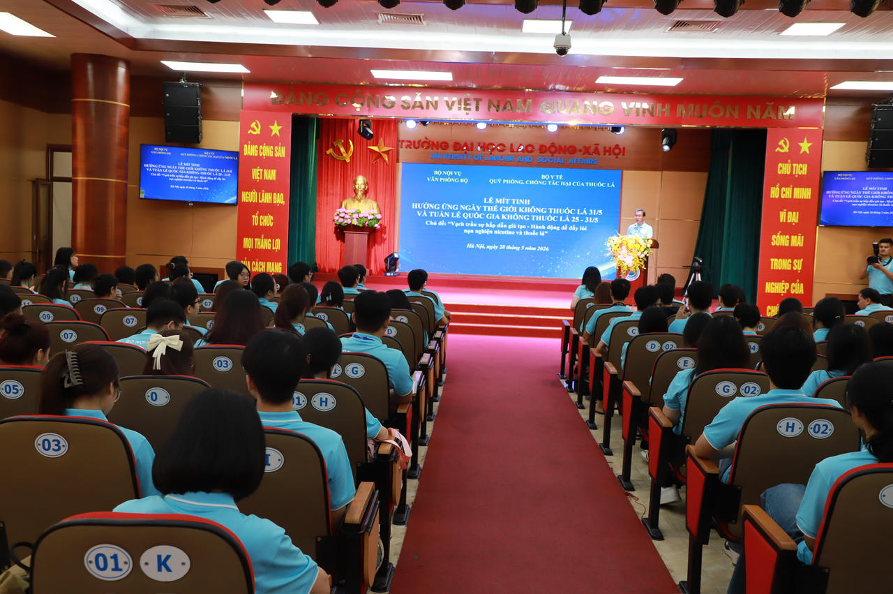 Toàn cảnh lễ mít tinh. (Ảnh: PV)