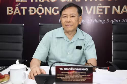 Tiến sĩ Nguyễn Văn Khôi.