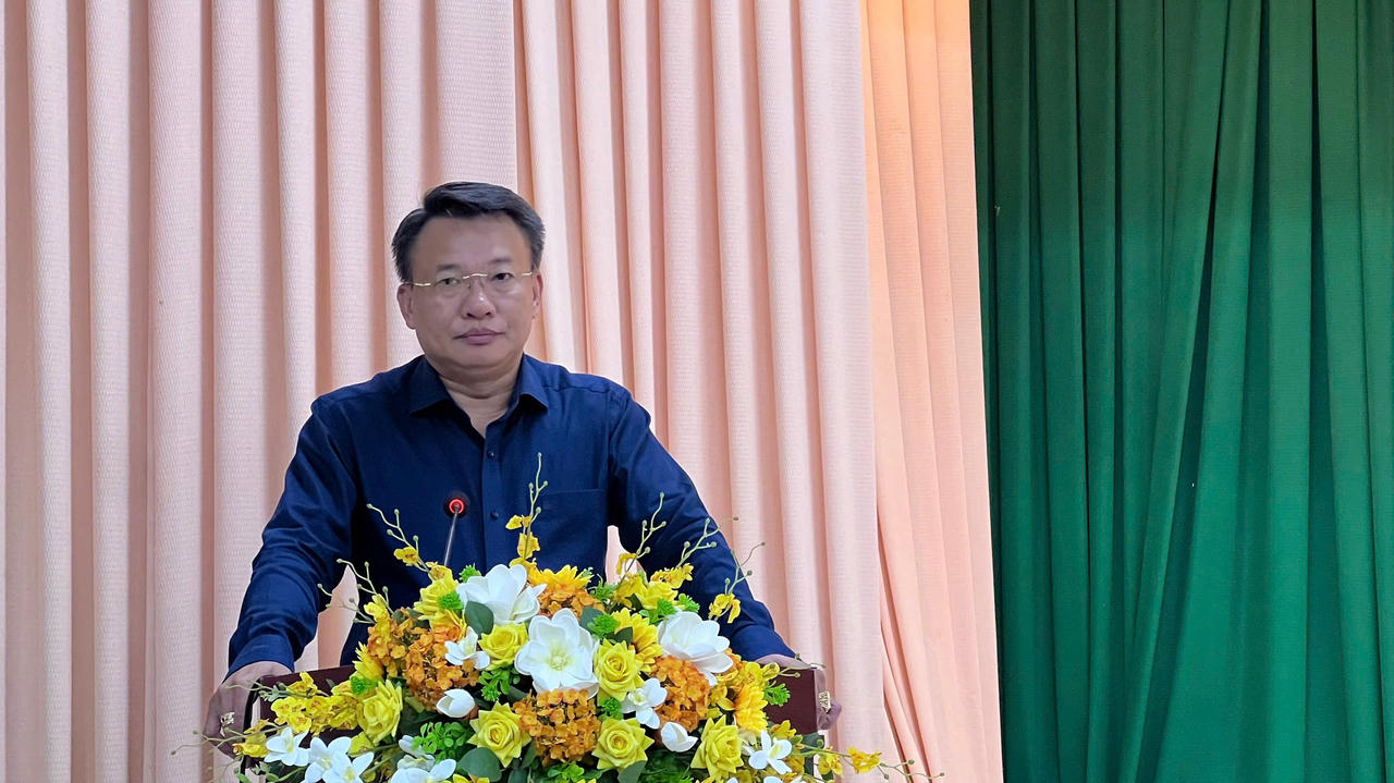 Ông Trần Hùng Sơn - Phó Bí thư Đảng ủy, Chủ tịch UBND phường Xuân Trường - Đà Lạt phát biểu tại buổi lễ.