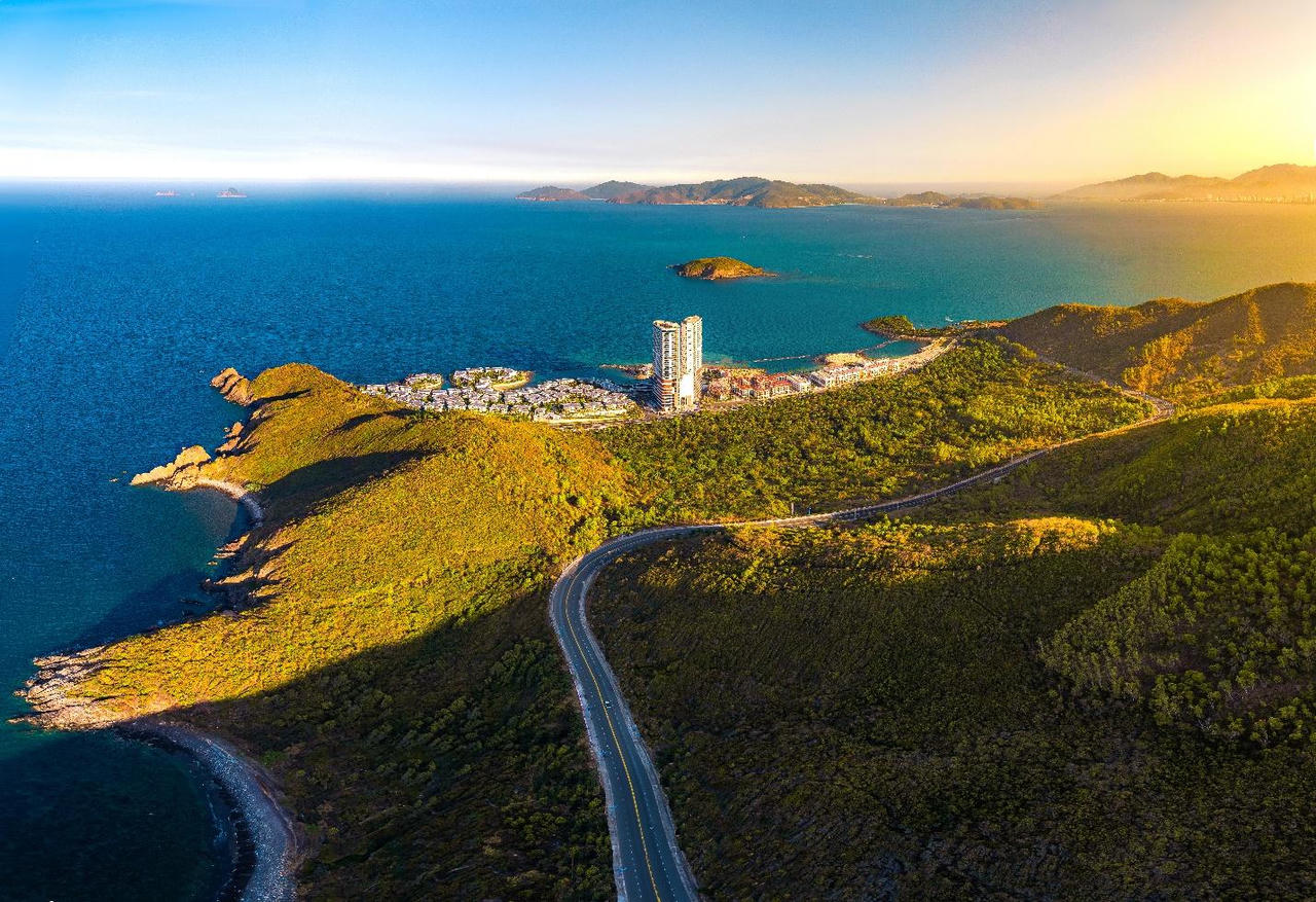 Bắc Nha Trang đang dần hình thành nhịp sống riêng bên bờ vịnh.