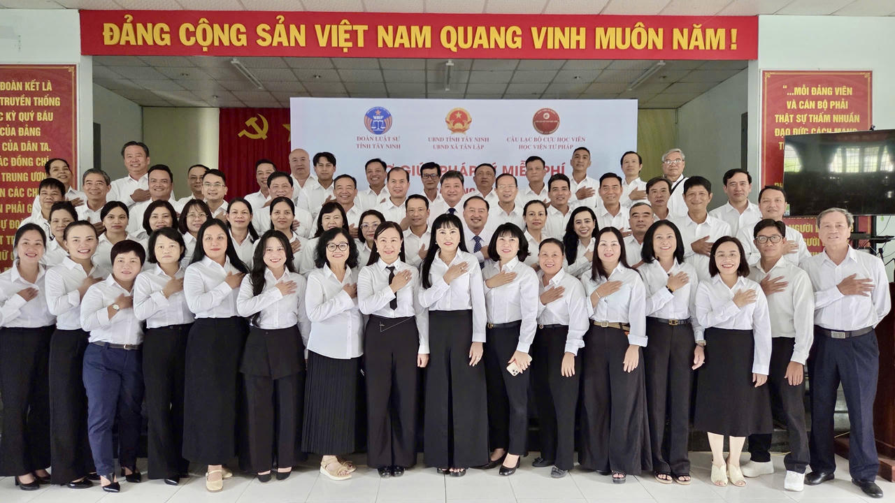 Hành trình mang pháp luật và yêu thương đến vùng biên giới Tây Ninh