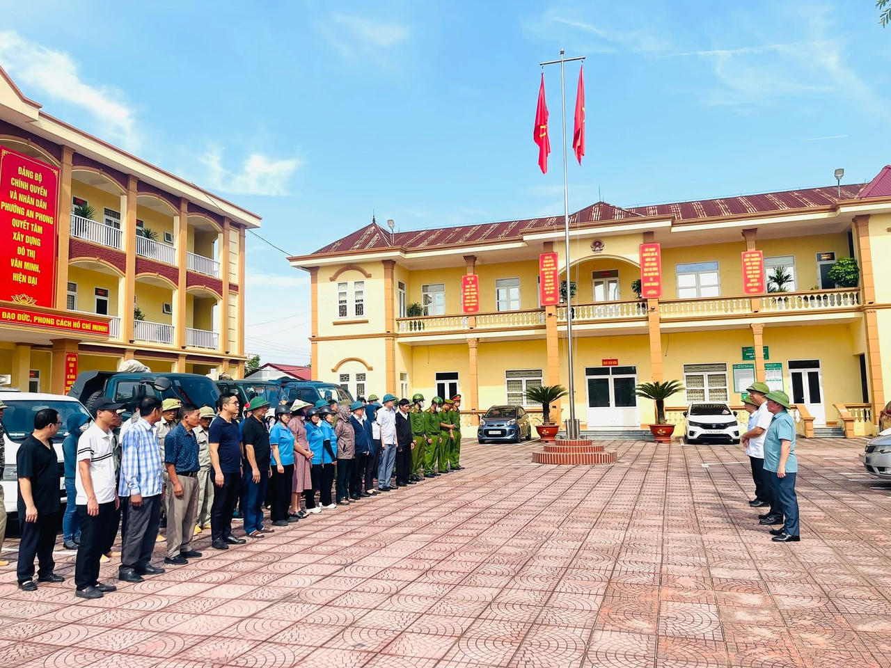 Phường An Phong (Hải Phòng) ra quân lập lại trật tự đường hè, bảo đảm mỹ quan đô thị