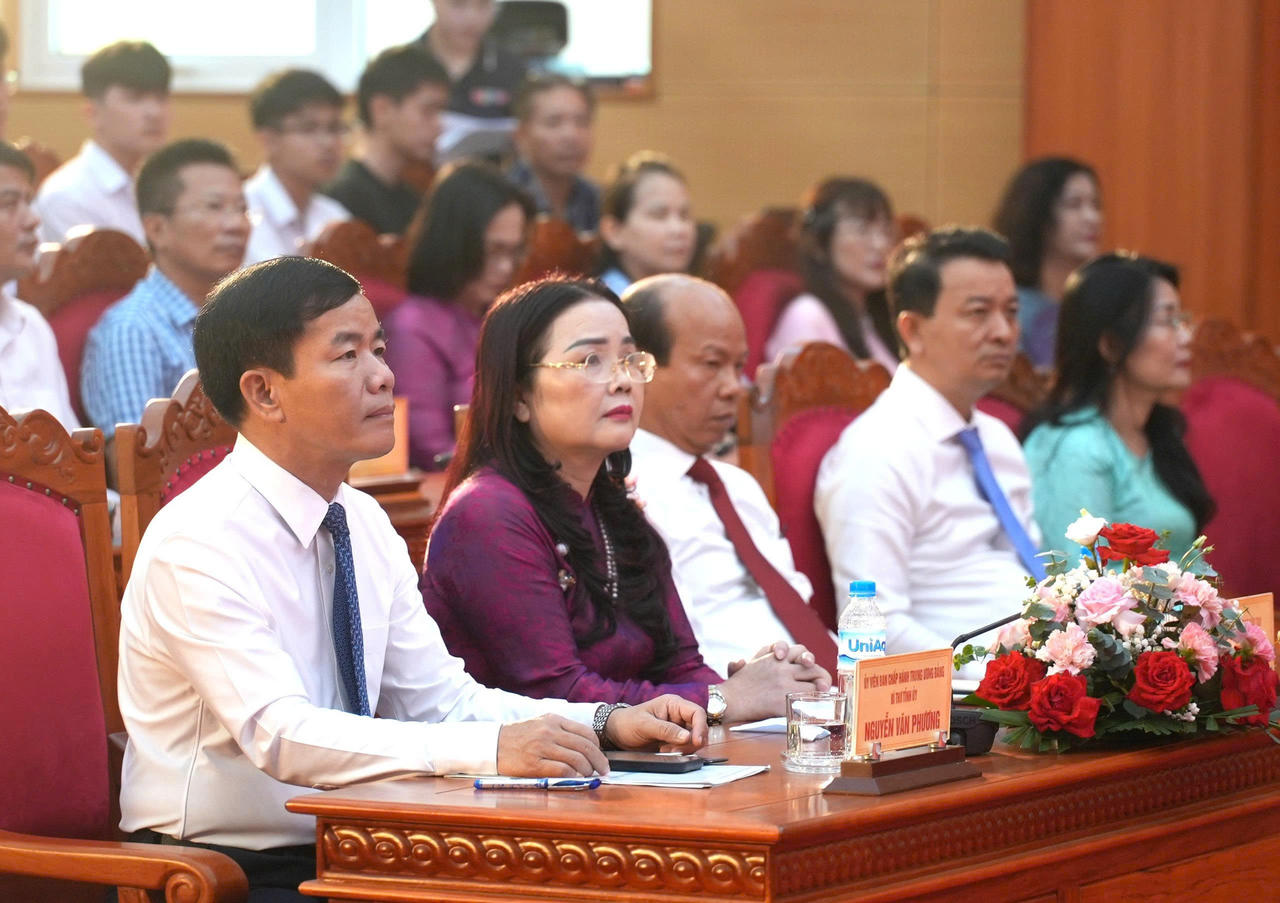 Quảng Trị: Lan tỏa ‘Khát vọng tri thức’, vinh danh tài năng trẻ