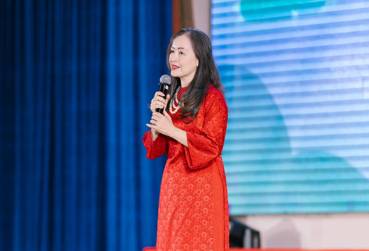 TS. NSƯT Hải Phượng ôn lại hành trình 30 năm của CLB và bày tỏ kỳ vọng các thế hệ sinh viên tiếp tục gìn giữ tình yêu với âm nhạc dân tộc