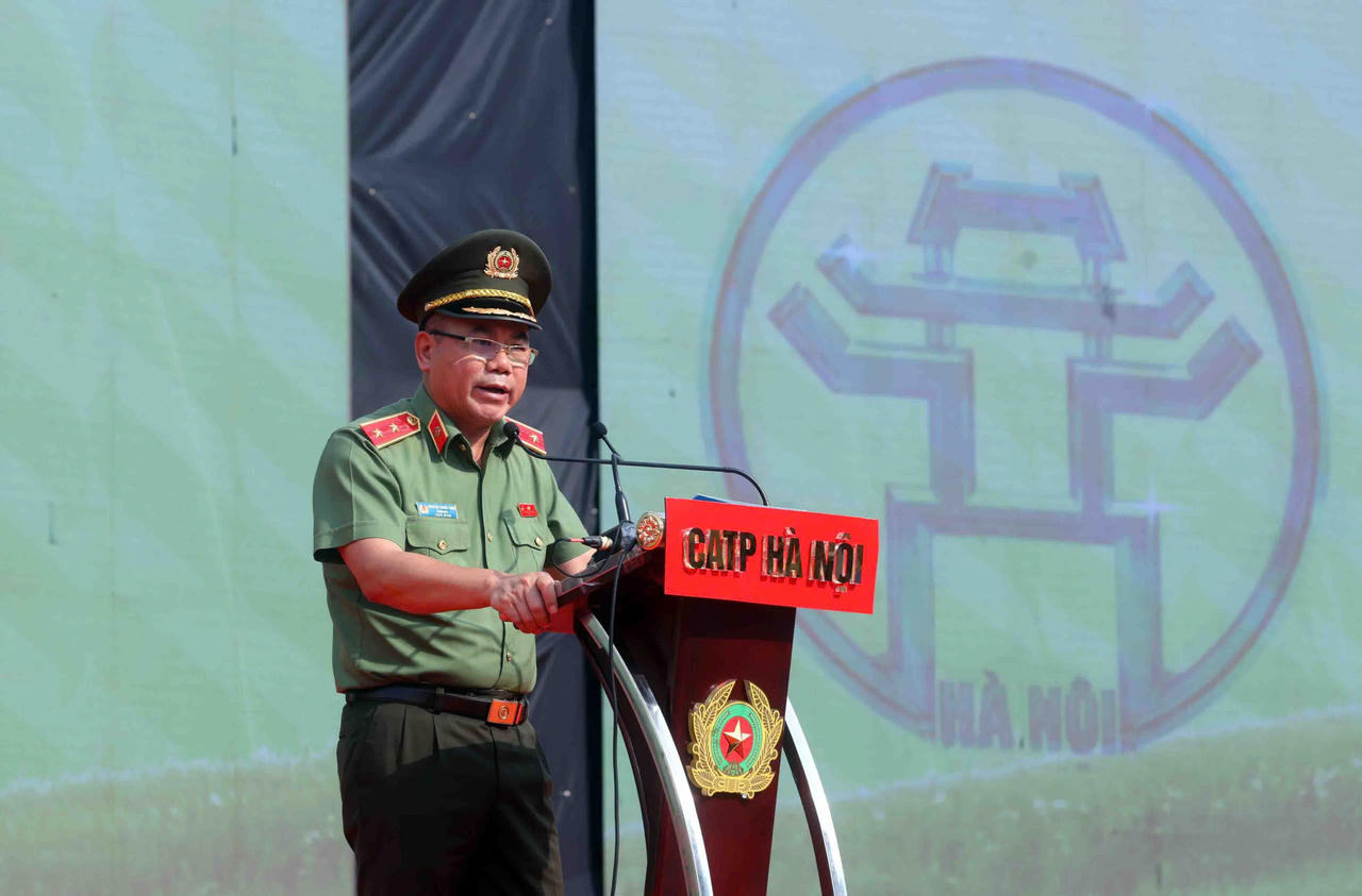 Trung tướng Nguyễn Thanh Tùng - Bí thư Đảng ủy, Giám đốc CATP Hà Nội&nbsp;chủ trì Lễ hưởng ứng.
