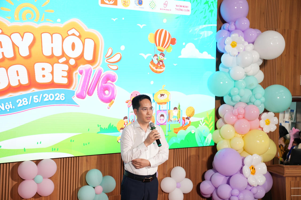 TS Hoàng Minh Phương - Phó Giám đốc Bệnh viện Nhi Trung ương phát biểu tại chương trình&nbsp;“Ngày hội của bé – Lan tỏa yêu thương”. (Ảnh trong bài: Bệnh viện Nhi Trung ương)