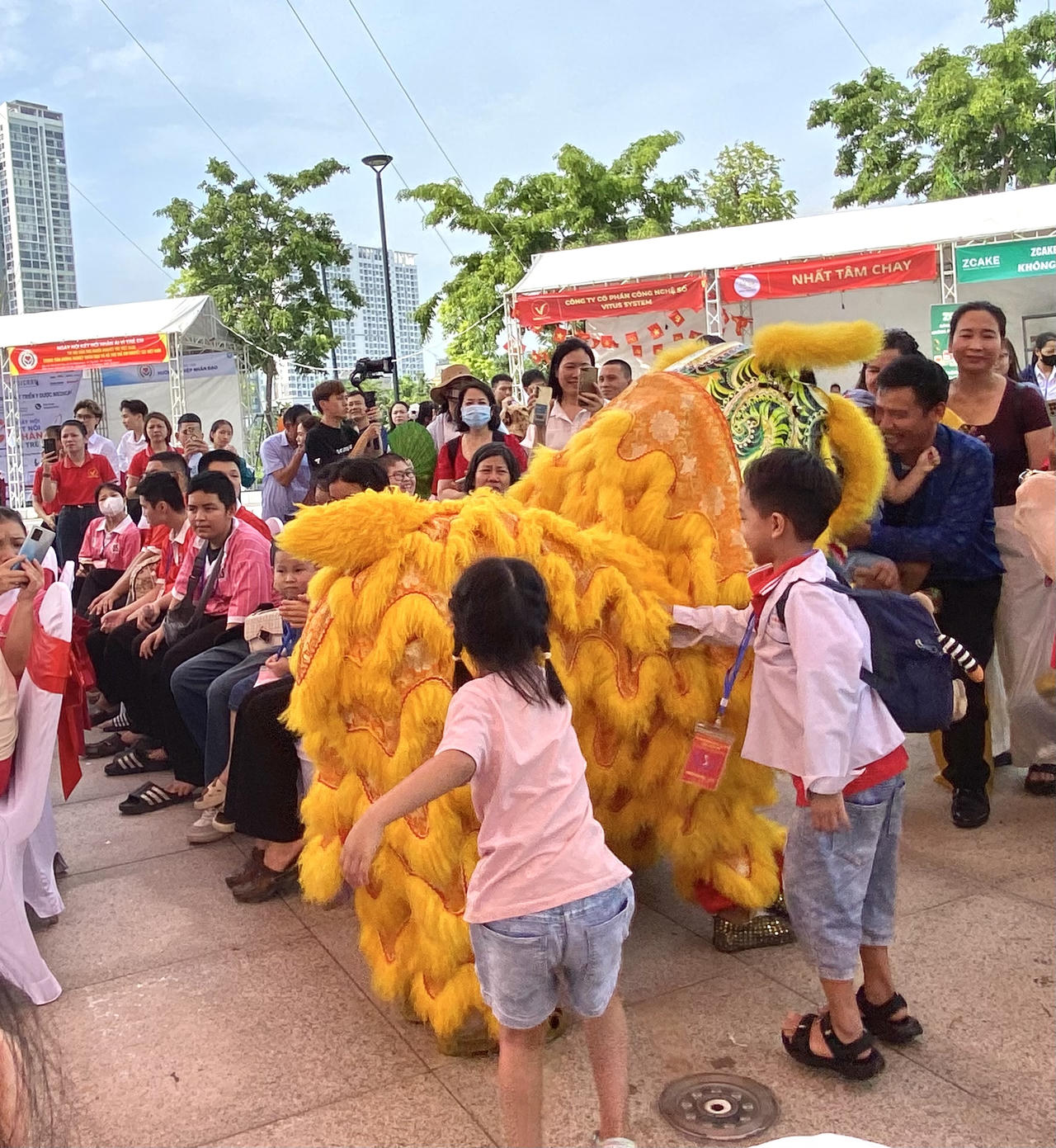 Một điểm nhấn khác của ngày hội là tọa đàm “Tiếp cận đa ngành trong chẩn đoán, tư vấn, trị liệu tâm lý cho trẻ em có rối loạn phát triển”. (Ảnh: PV)