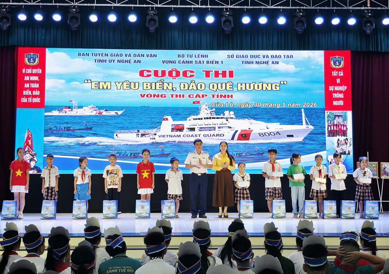 100 học sinh Nghệ An tranh tài tại vòng chung kết Cuộc thi 'Em yêu biển, đảo quê hương'