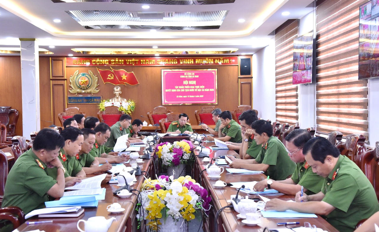 Hội nghị tập huấn triển khai Quyết định của Chủ tịch nước về đặc xá năm 2026 tại Công an tỉnh Cà Mau.