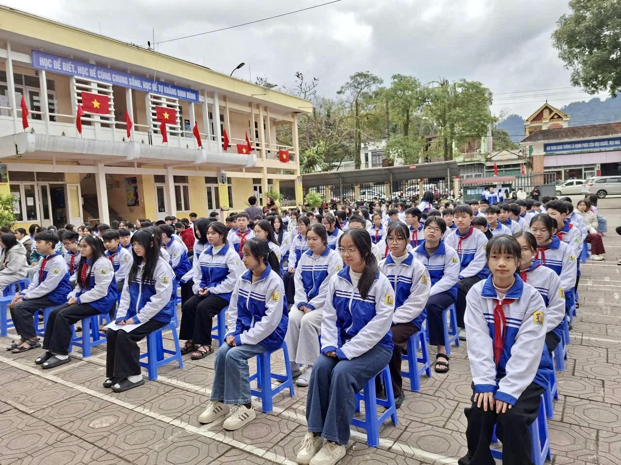 Xác định chuyển đổi số là nhiệm vụ đột phá, Sở Giáo dục và Đào tạo Tuyên Quang đã thành lập Tổ Ứng dụng Khoa học Công nghệ và Chuyển đổi số do Giám đốc Sở trực tiếp phụ trách.(Ảnh: Lê Hanh)