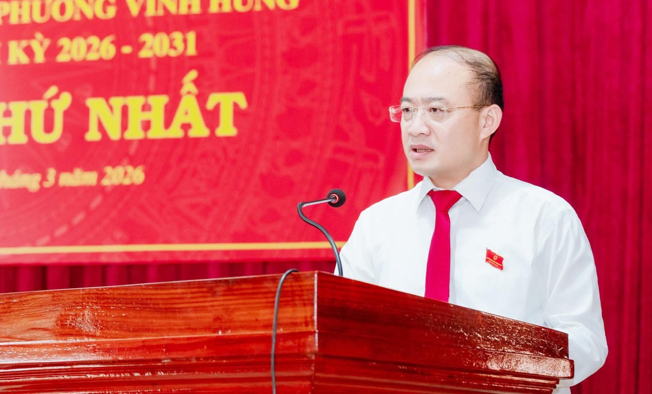 Chủ tịch UBND phường Vinh Hưng ông Nguyễn Hoàng Minh&nbsp;