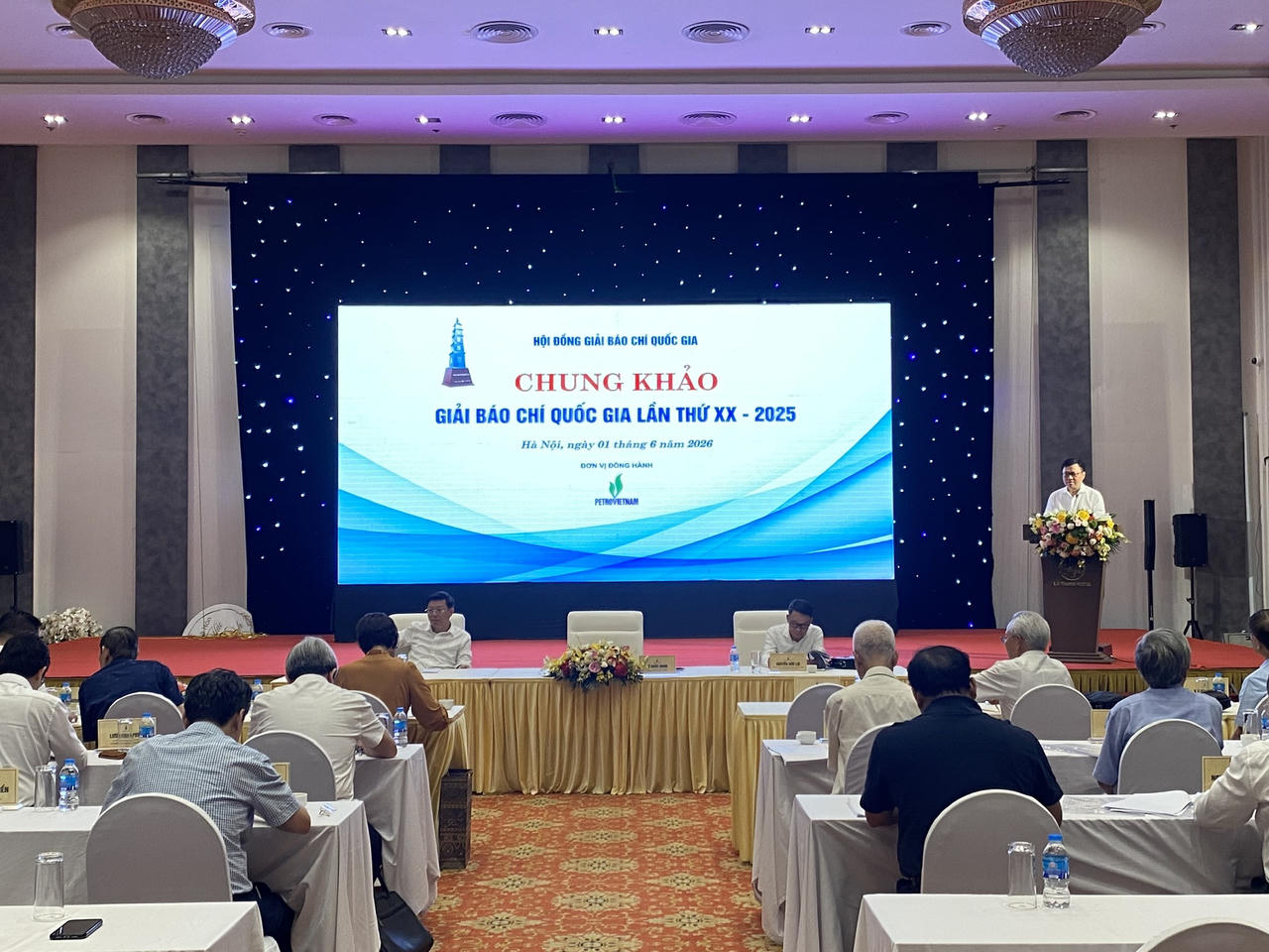Ông Lê Quốc Minh, Chủ tịch Hội Nhà báo Việt Nam, Chủ tịch Hội đồng Chung khảo phát biểu. Ảnh: VGP